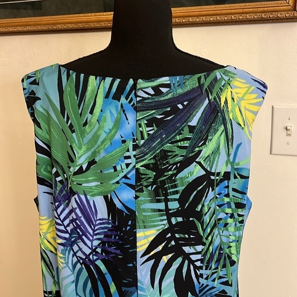 Connected Apparel Plus-Sized Sleeveless Tropical Midi Dress, Sz. 24. - Picture 5 of 12